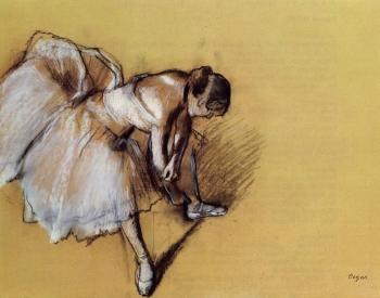 Edgar Degas : Dancer Adjusting Her Slipper